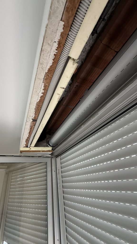 Remplacement Volet Roulant PVC Somfy RS 100 Garantie 7 Ans à Hilsenheim Remplacement Volet Roulant PVC Somfy RS 100 Garantie 7 Ans à Hilsenheim