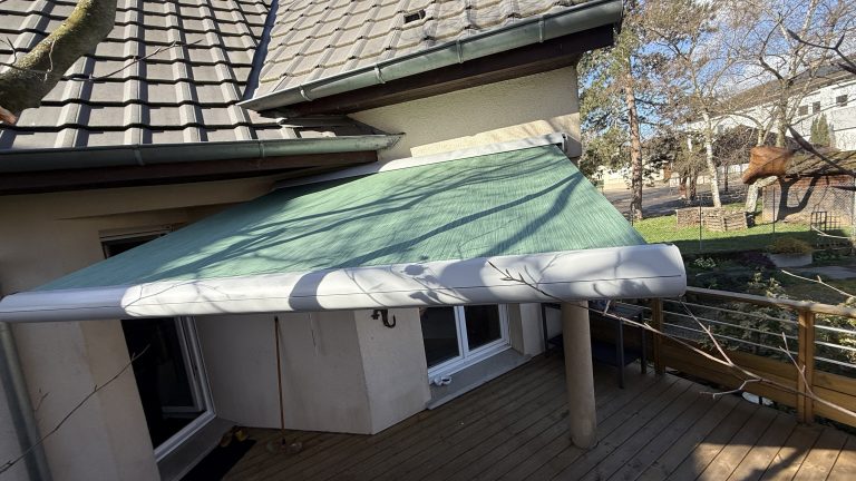 Pose d’un store banne coffre Franciaflex Felicia 2.0